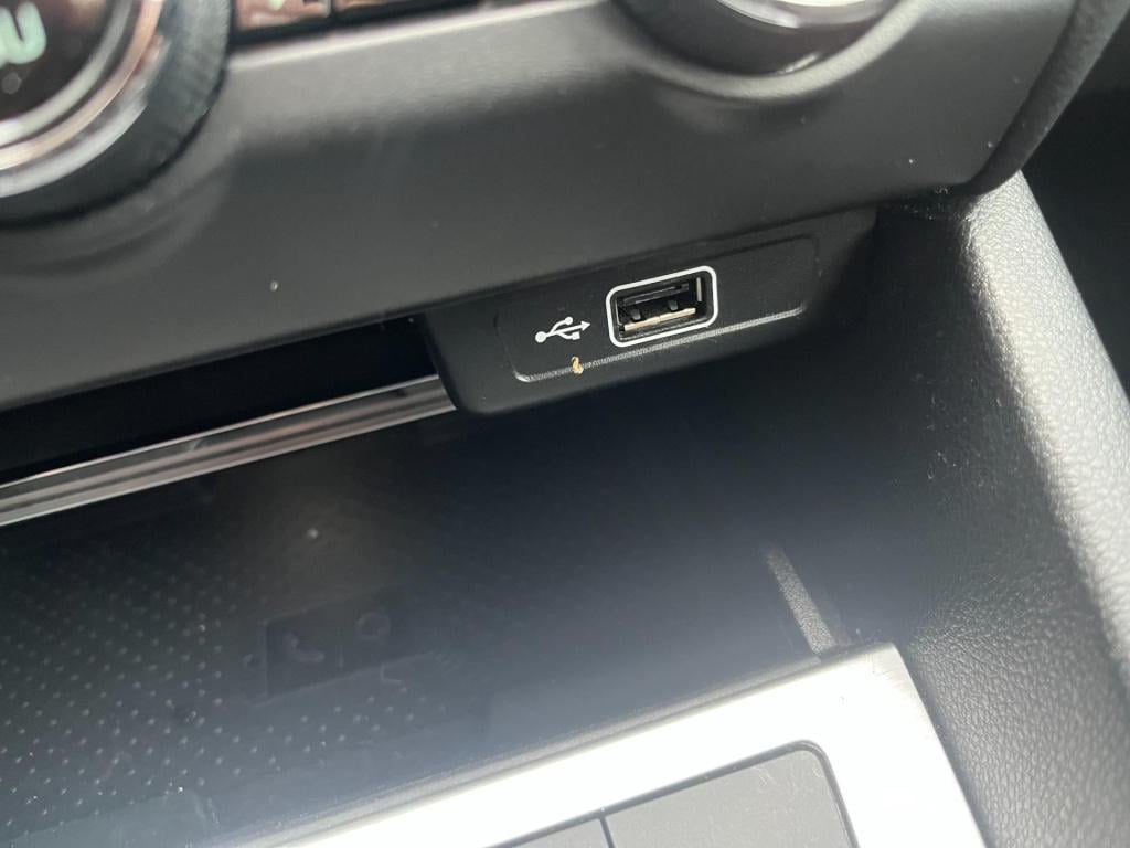 Skoda Octavia combi 1.0 tsi greentech ambition business | carplay | trekhaa