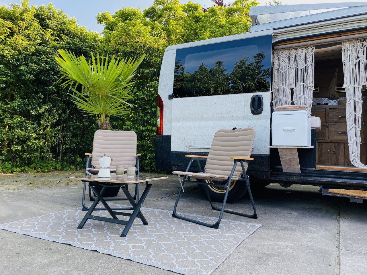 Unieke luxe buscamper Peugeot Boxer