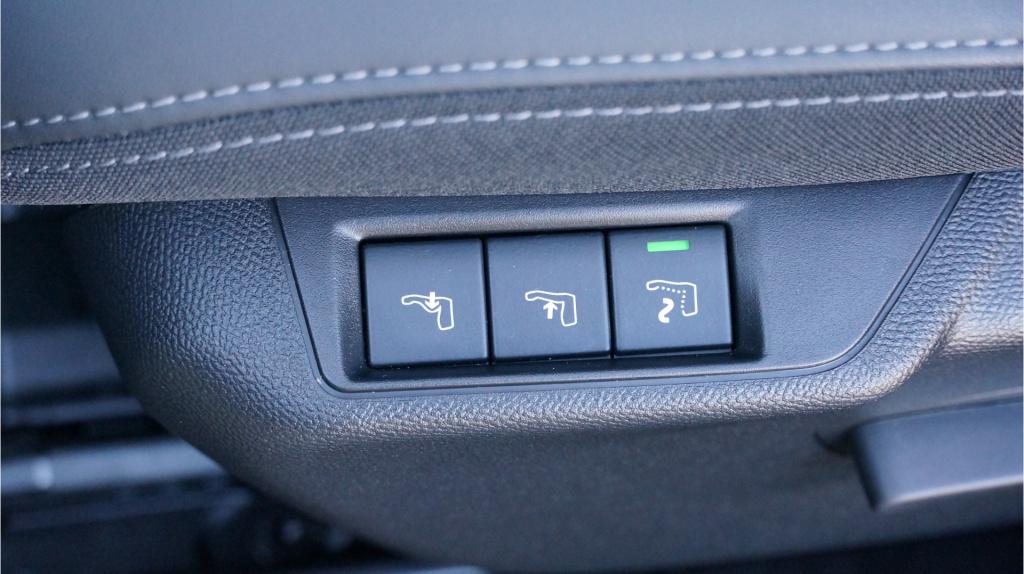 Peugeot 208 hybrid 136 e-dcs6 gt rijklaar incl garantie