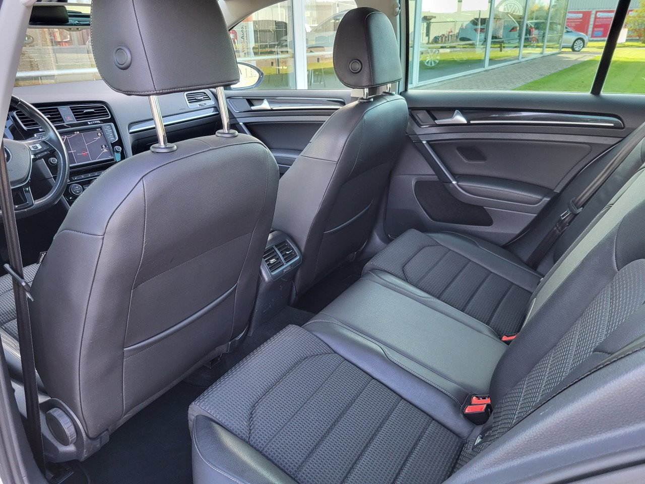 VW Golf 1.4TSI ACT Highline Executive DSG 140pk