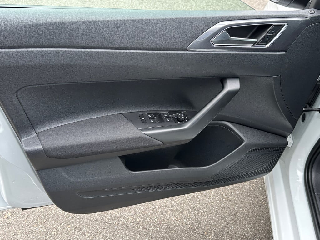 Volkswagen Polo 1.0 tsi dsg style | led | alcantara | keyless | camera | ri