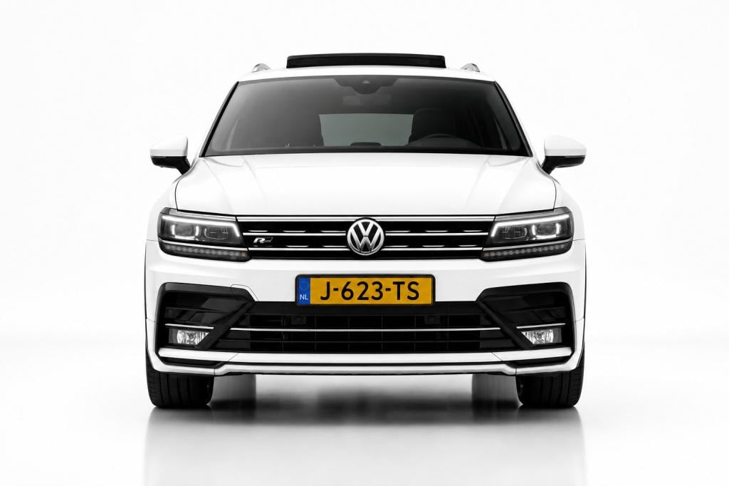 Volkswagen Tiguan 1.5 tsi act r-line | trekhaak | camera | stoelverwarming 