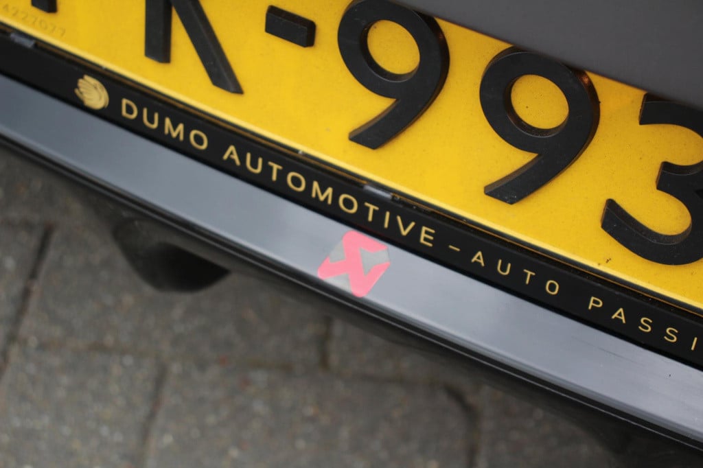 Renault Clio 2.0 rs - ange et demon 99/99 - akrapovic - recaro - shortshift