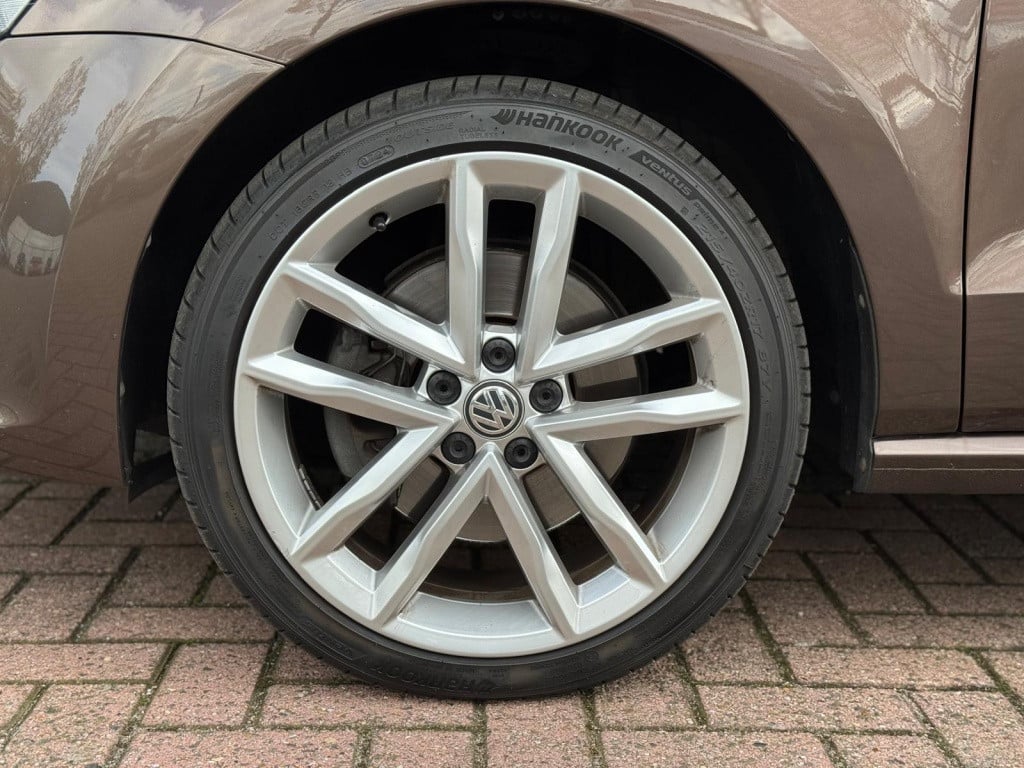 Volkswagen Polo 1.2 tsi first ed.