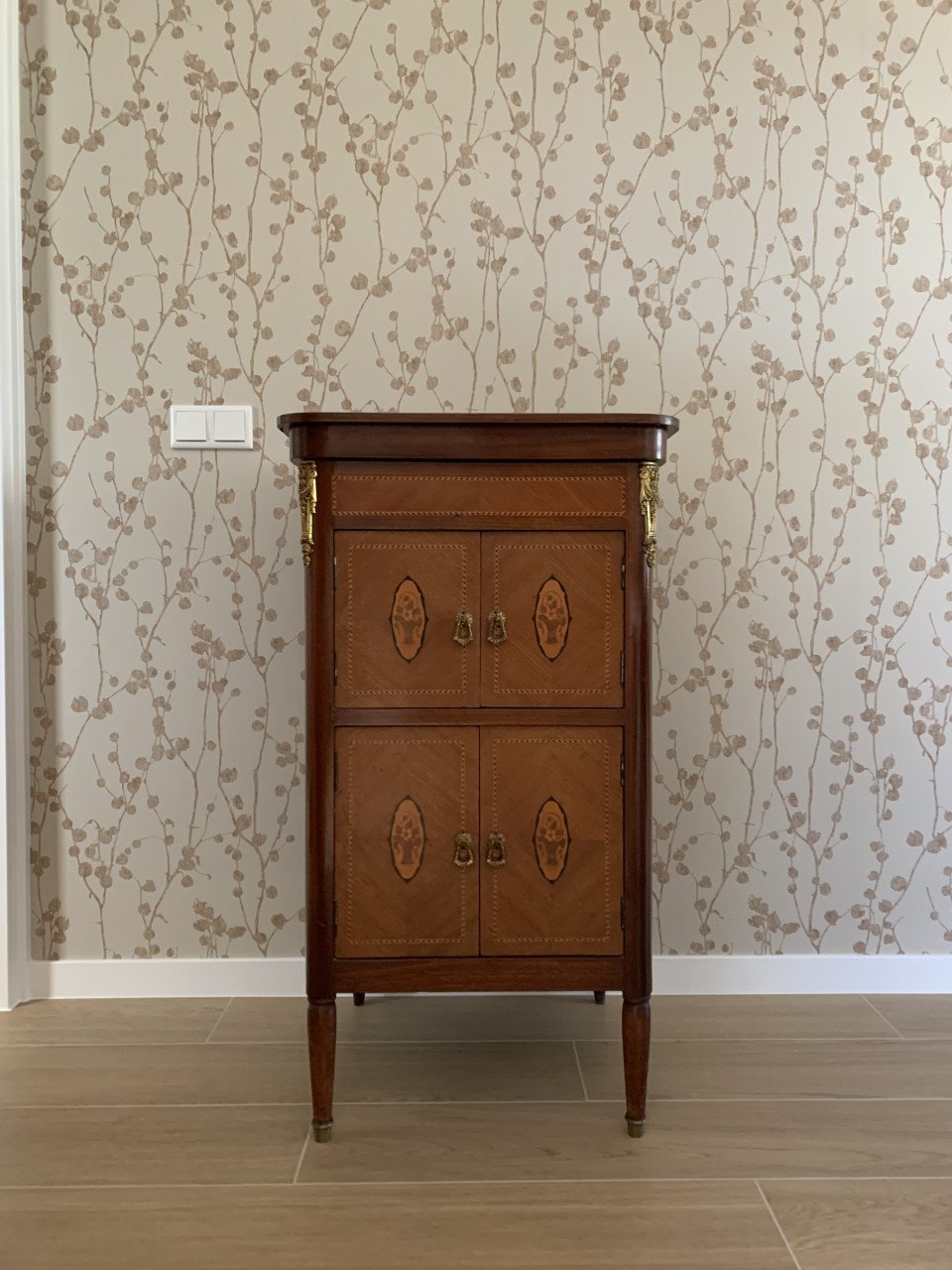 ✨Schitterend Sfeervol Bijzonder Antiek Houten Kastje✨