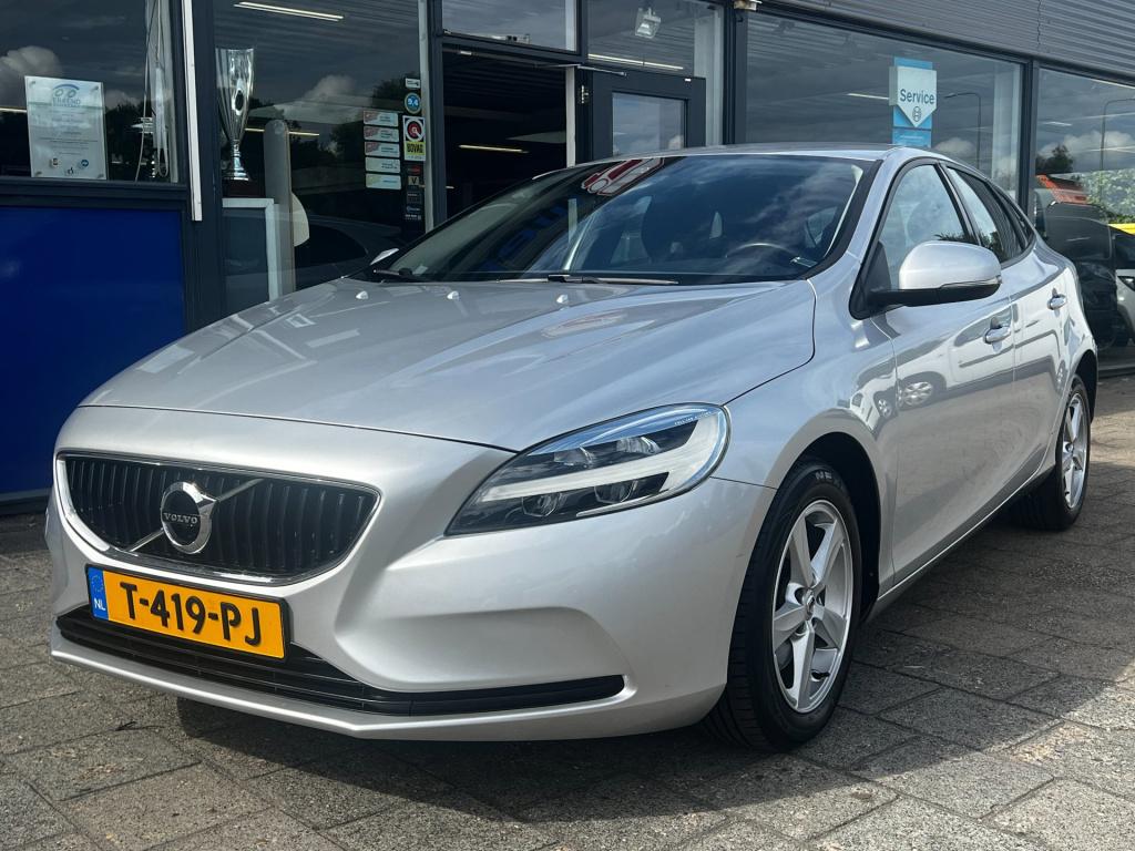 Volvo V40 2.0 t2 momentum, navi, afn. trekhaak enz...