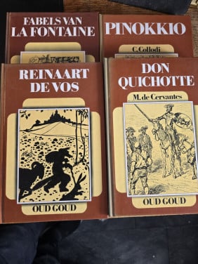4 boeken Oud Goud.1981-1982  in zeer nette staat
