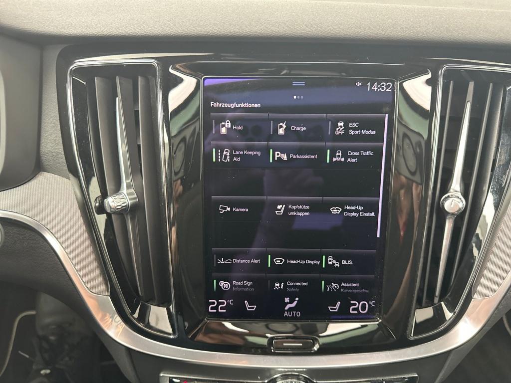 Volvo V60 t6 340pk recharge r-design| pano| b&w sound| adap.cruise| 360cam