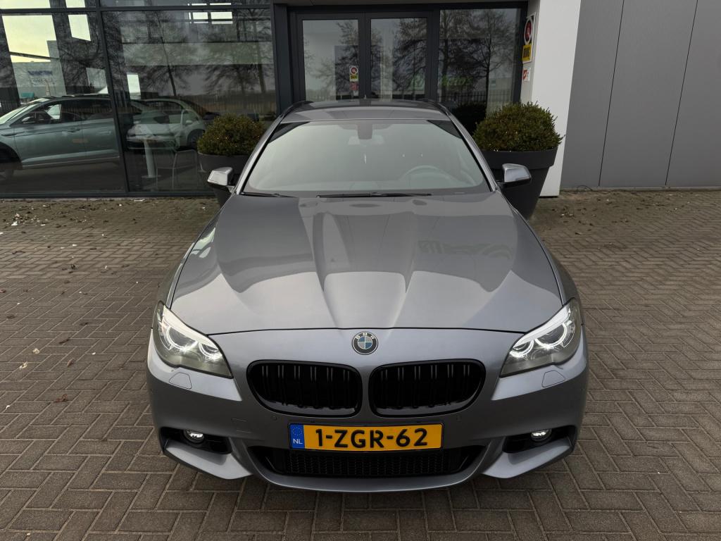 BMW 5 Serie touring 520i executive * m-pakket * navigatie * 20 inch * nap