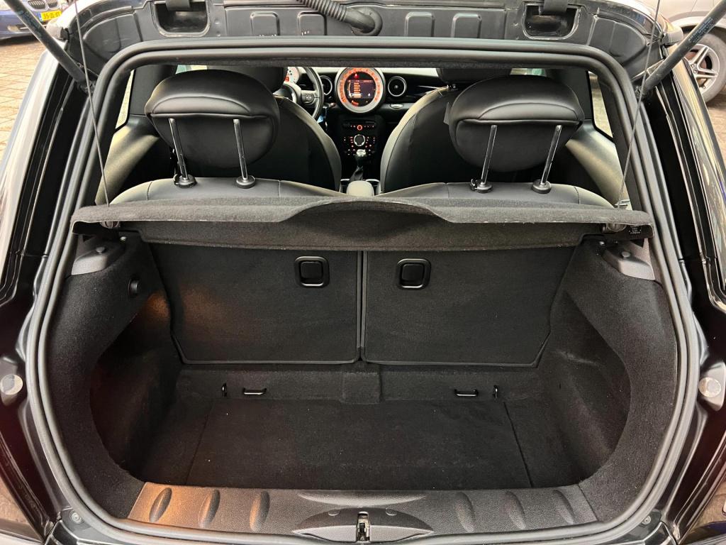 Mini Cooper mini 1.6 10 years ii, navigatie, leer, lm velgen enz...