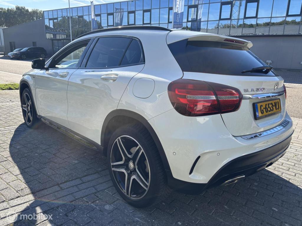 Mercedes-Benz Gla-klasse 200 premium plus amg edition