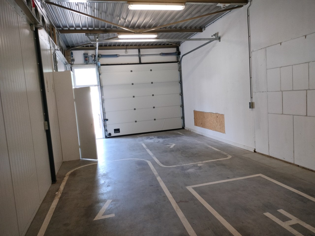 Te huur bedrijfsunit  100 m2 Gildeweg 16 -06a Vlissingen