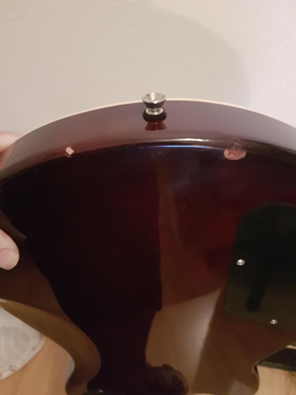 •	Hagstrom Super Sweed Les Paul