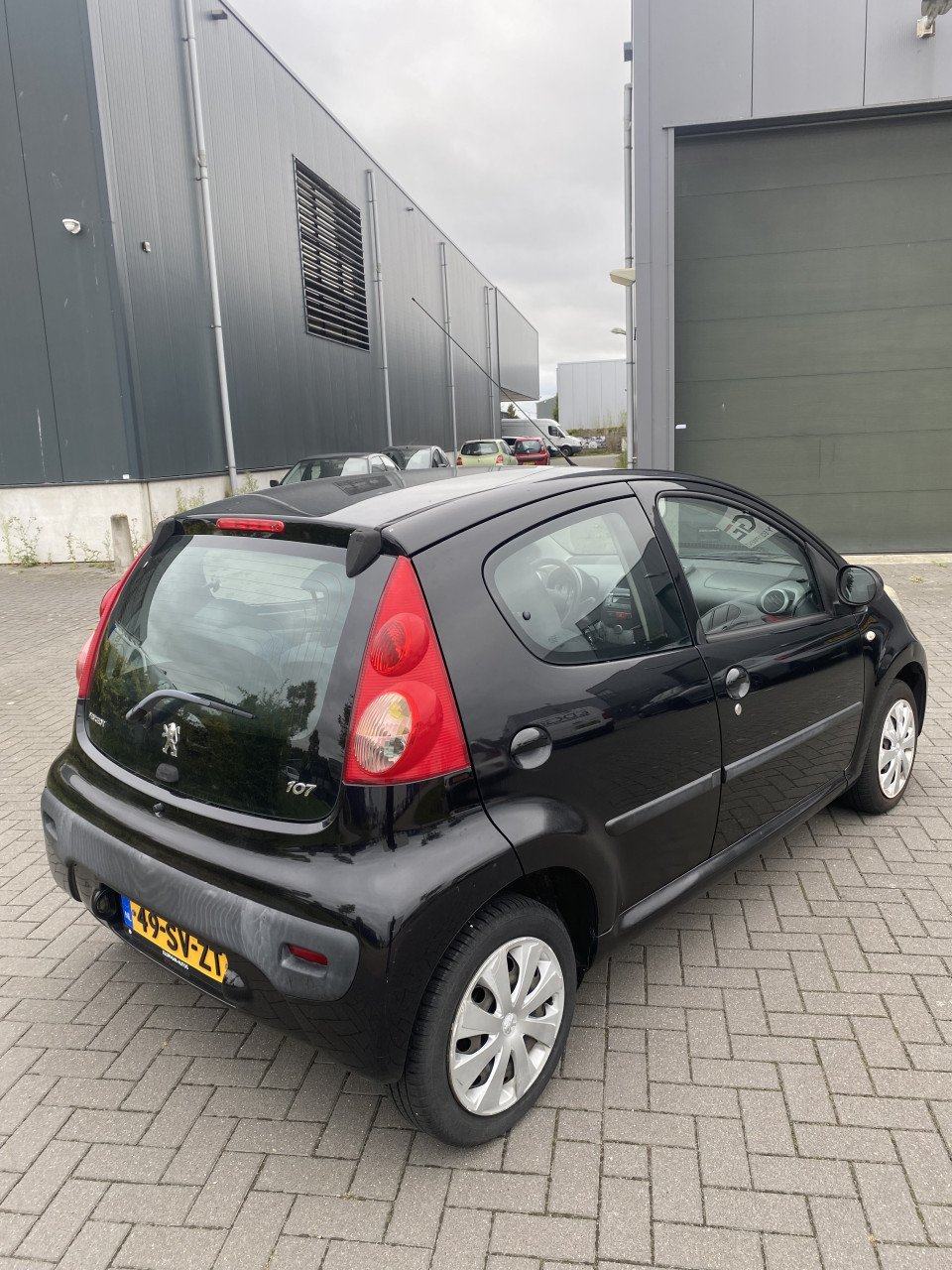 Peugeot 107 1.0 12V 5DR 2006 Zwart | NAP | NIEUWE APK!