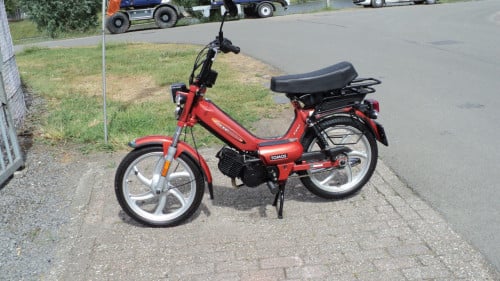 Tomos de Luxe E-start 45km gele plaat zo goed als nieuw