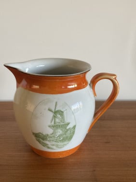 Vintage kan met molen - gemaakt in Czechoslovakia