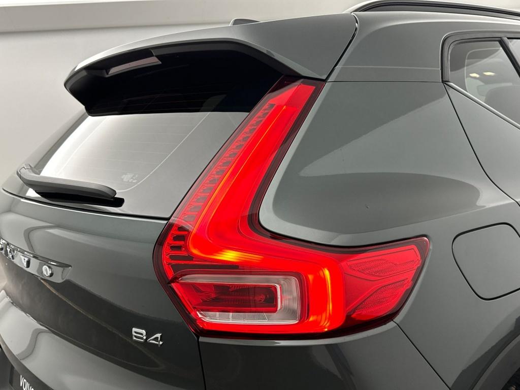 Volvo XC40 b4 gt plus dark pano