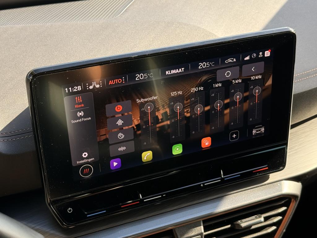Cupra Formentor 1.5 tsi | beats | acc | achteruitrijcamera | stuur / stoelv