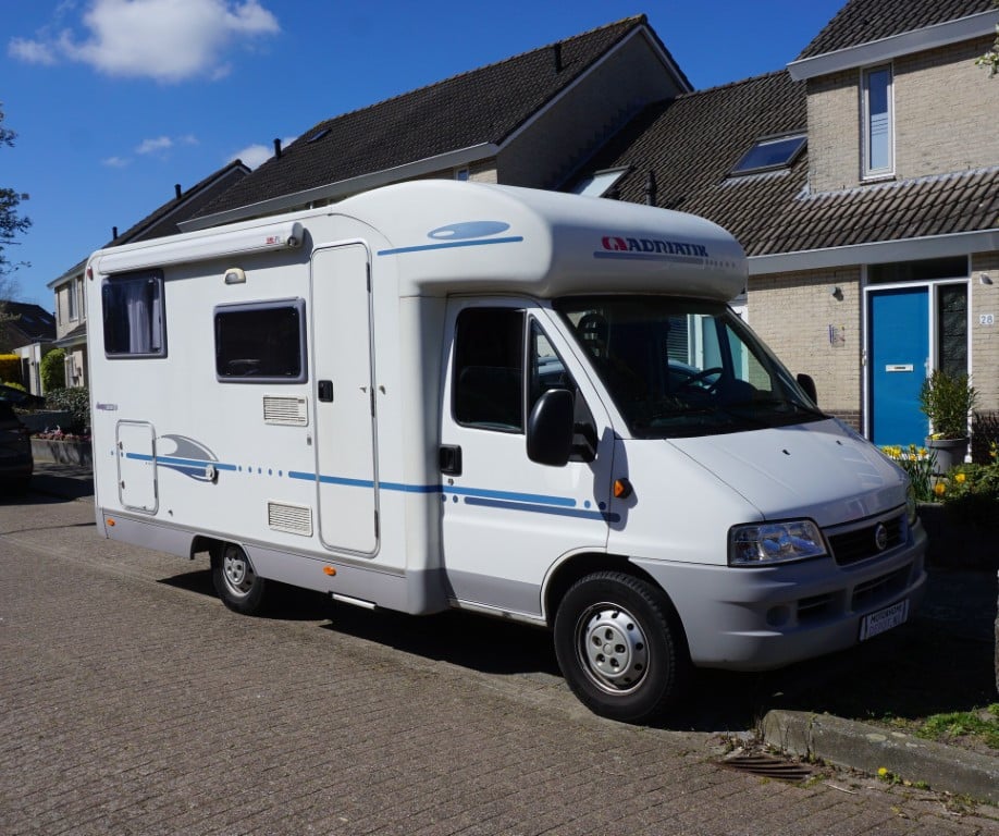 Adriatik Coral 574 SP 2007 met 110.000km