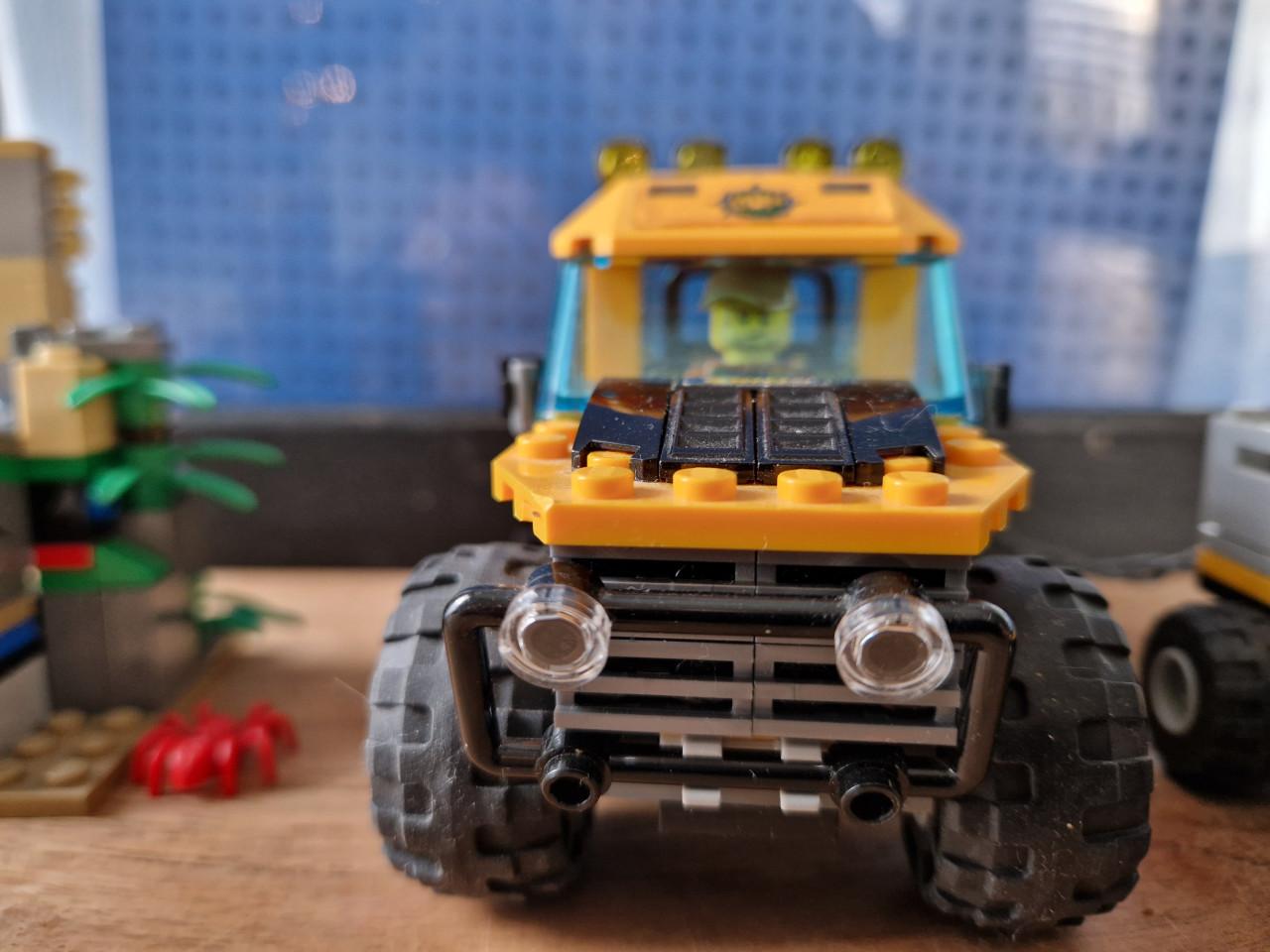 Lego City 60159 Jungle missie met halfrupsvoertuig