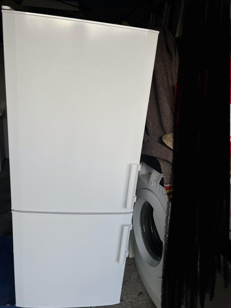 A++ Liebherr koel vries combinatie Koelkast met vriezer 138x55 cm.