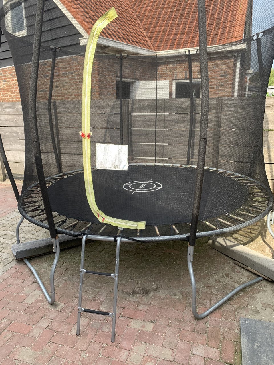 Trampoline