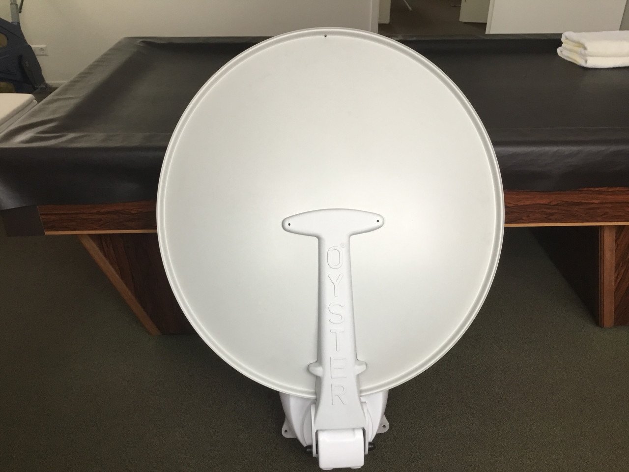 Oyster 85cm HDTV digitale volautomatische schotelantenne