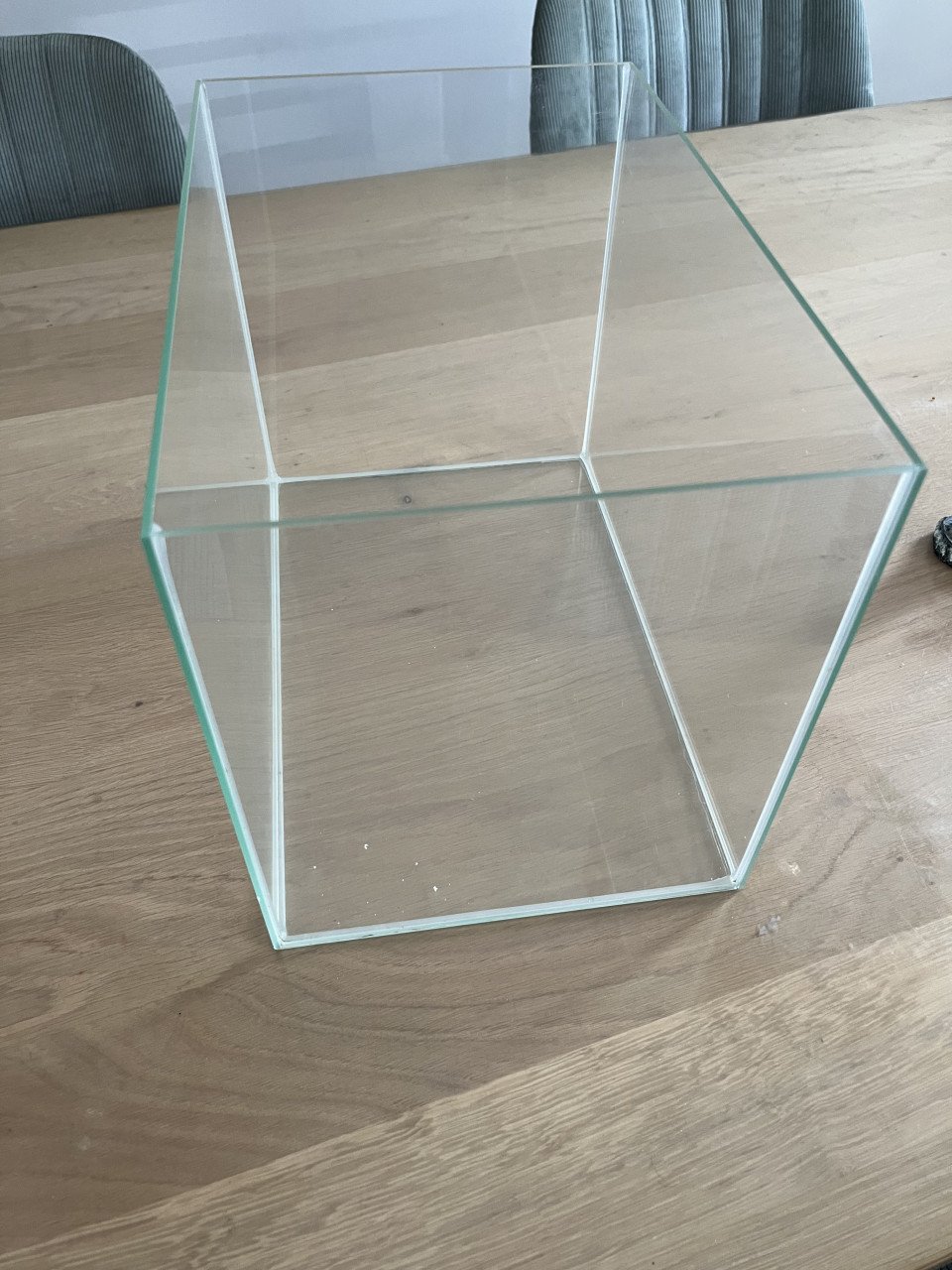 Vissenkom, 35/23/26 cm. Inclusief drie sier elementen
