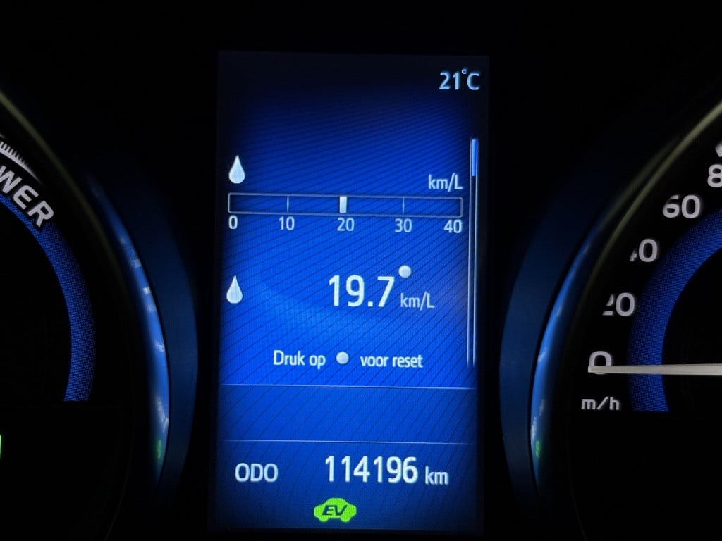Toyota Auris 1.8 hybrid energy.