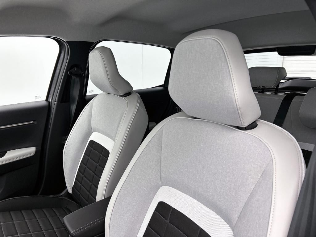 Citroen C3 hybrid 110pk automaat max | rijklaar | climate control | camera 