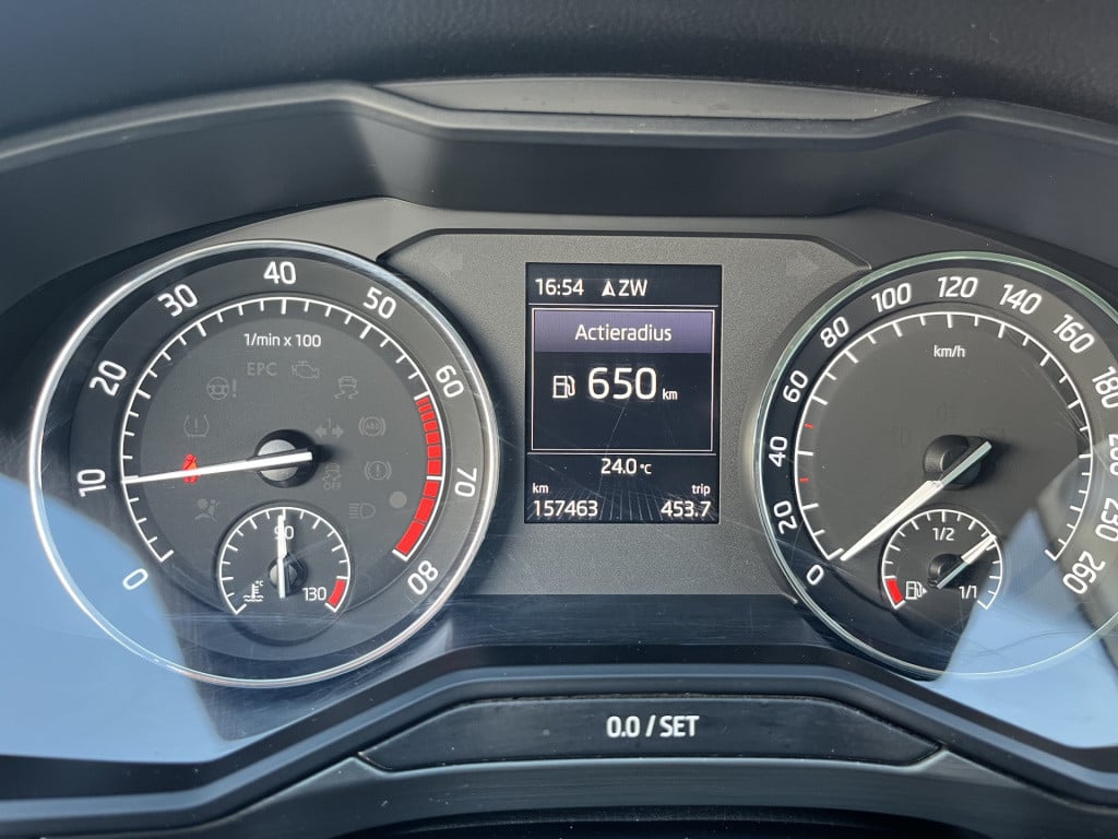 Skoda Superb combi 1.4 tsi act style business