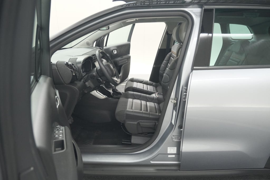 Citroen C3 Aircross puretech 130 eat6 shine | camera | navigatie | parkeers