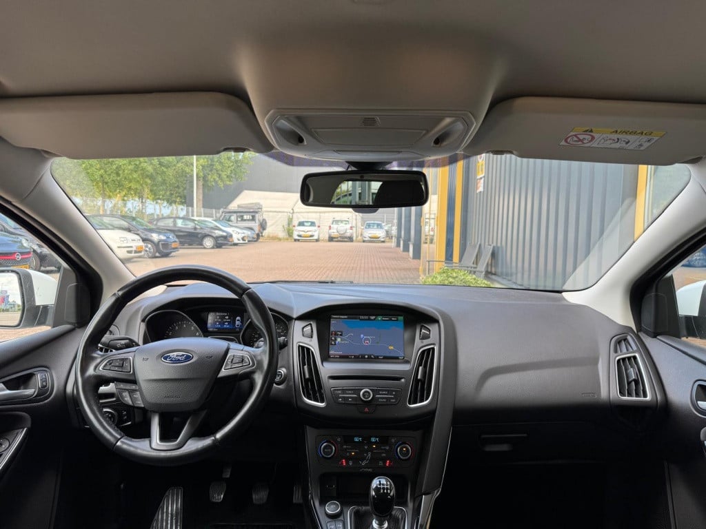 Ford Focus wagon 1.5 titanium edition