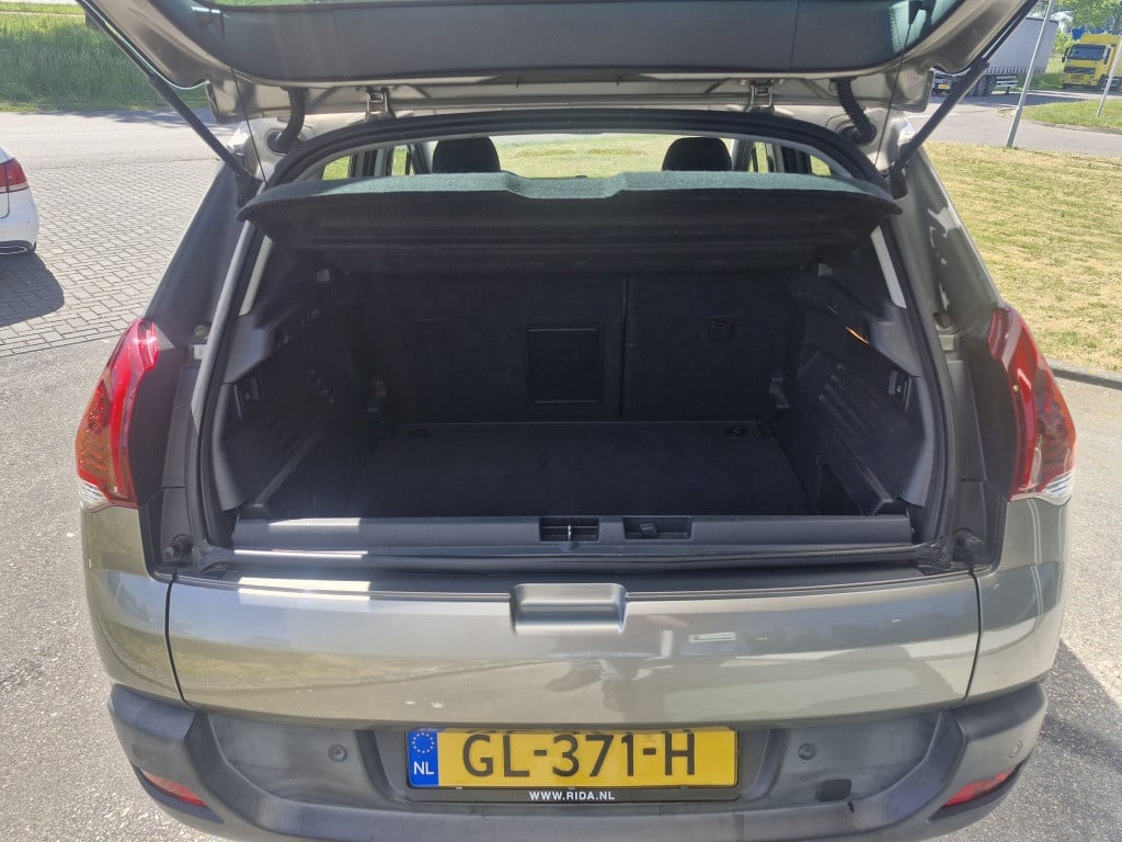Peugeot 3008 1.6 e-hdi blue lease