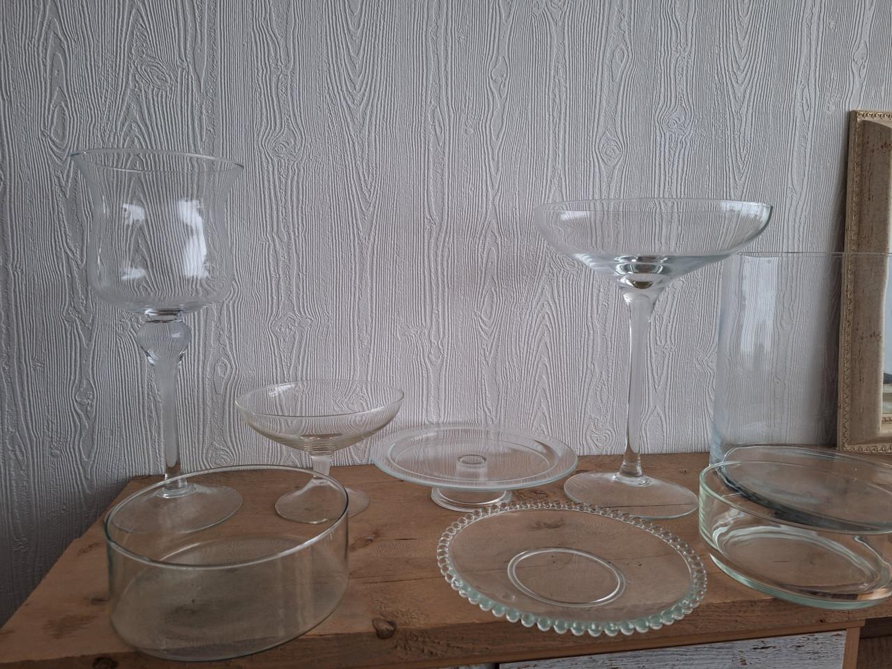 Bokaal, schaal, glazen items