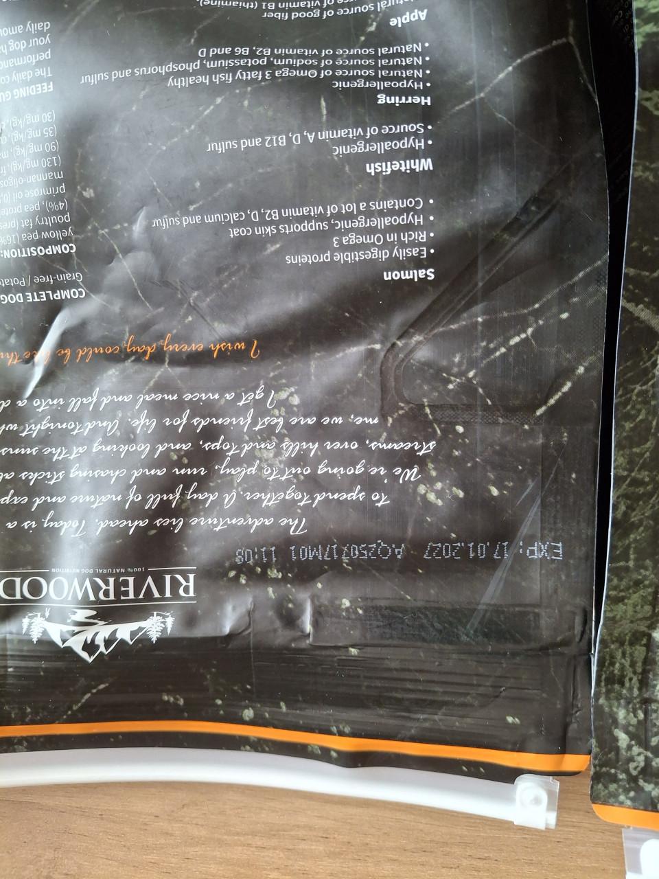 Hondenvoer Riverwood