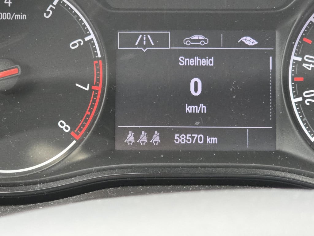 Opel Corsa 1.0 turbo color edition
