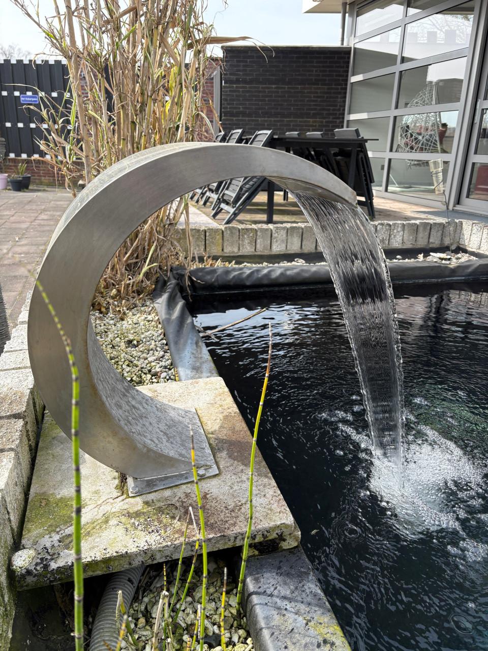 RVS vijver uitloop fontein waterval