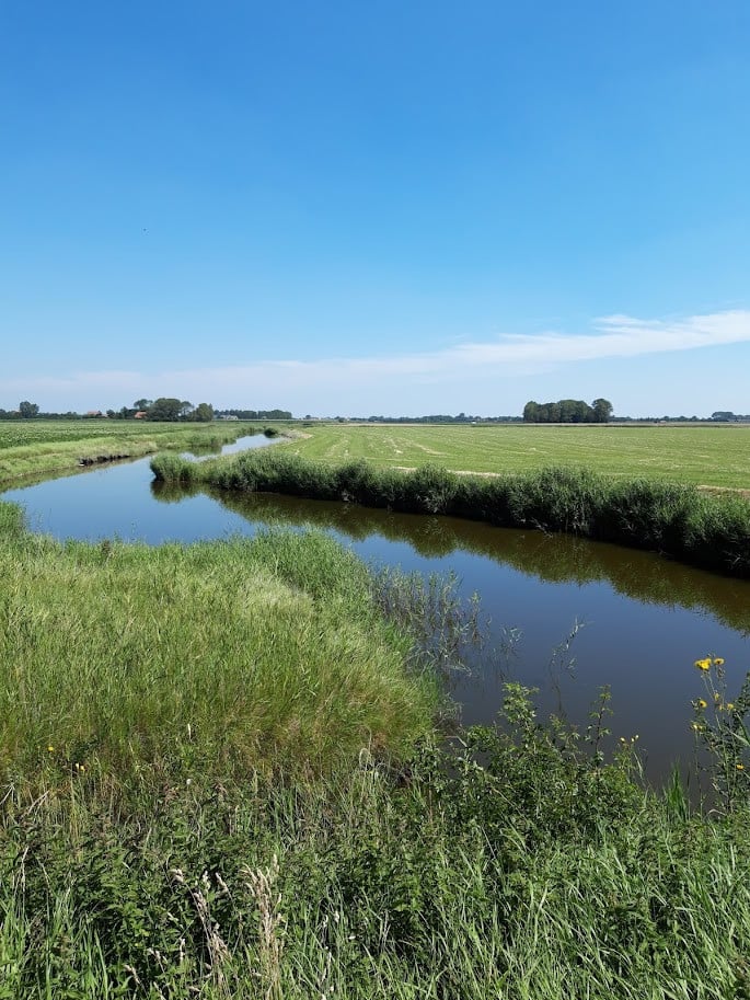 BOUWKAVEL MET WOONBESTEMMING GEZOCHT DOMBURG E.O.