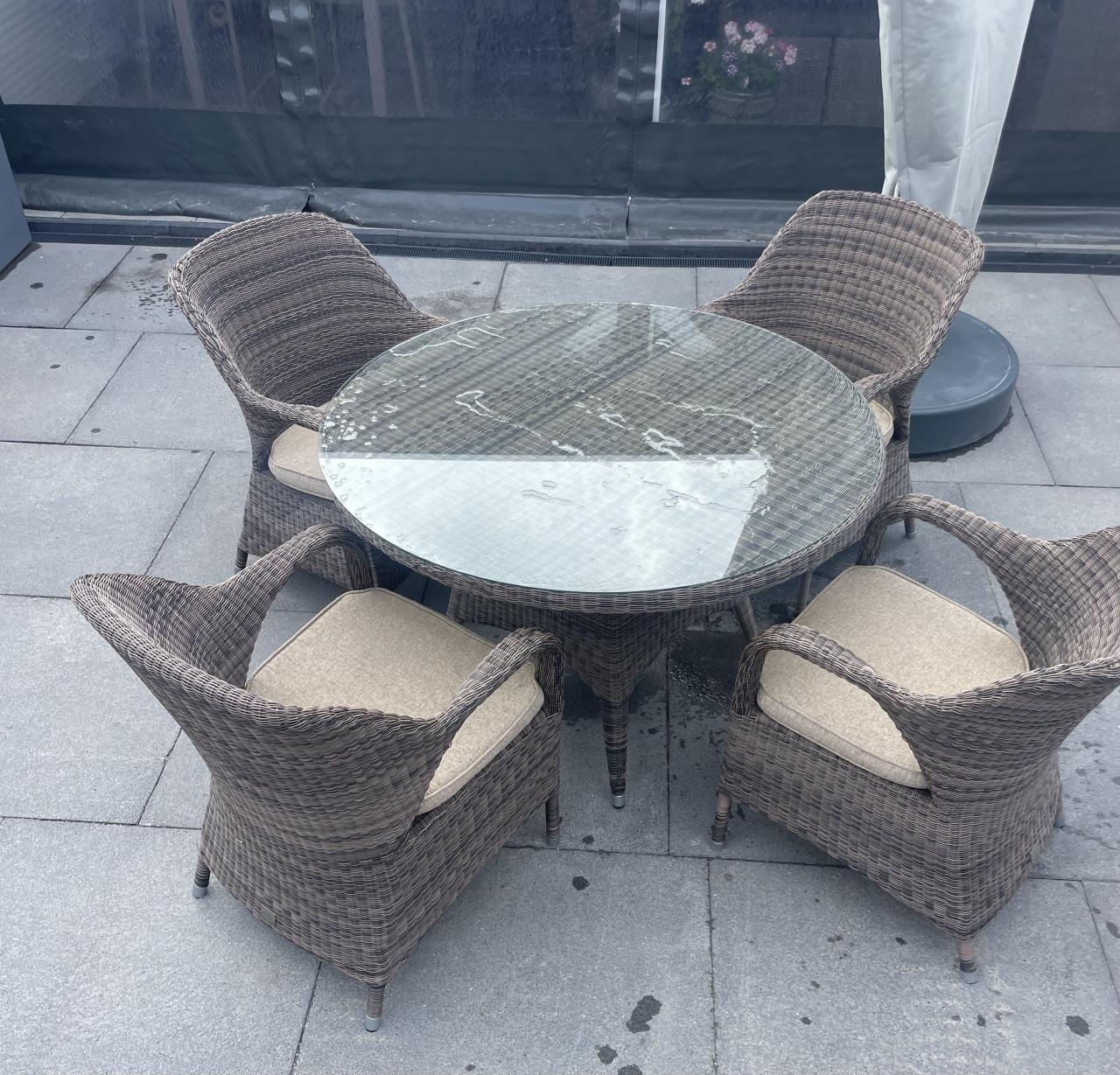 4 Seasons Outdoor Tuinset - Wicker met Glazen blad