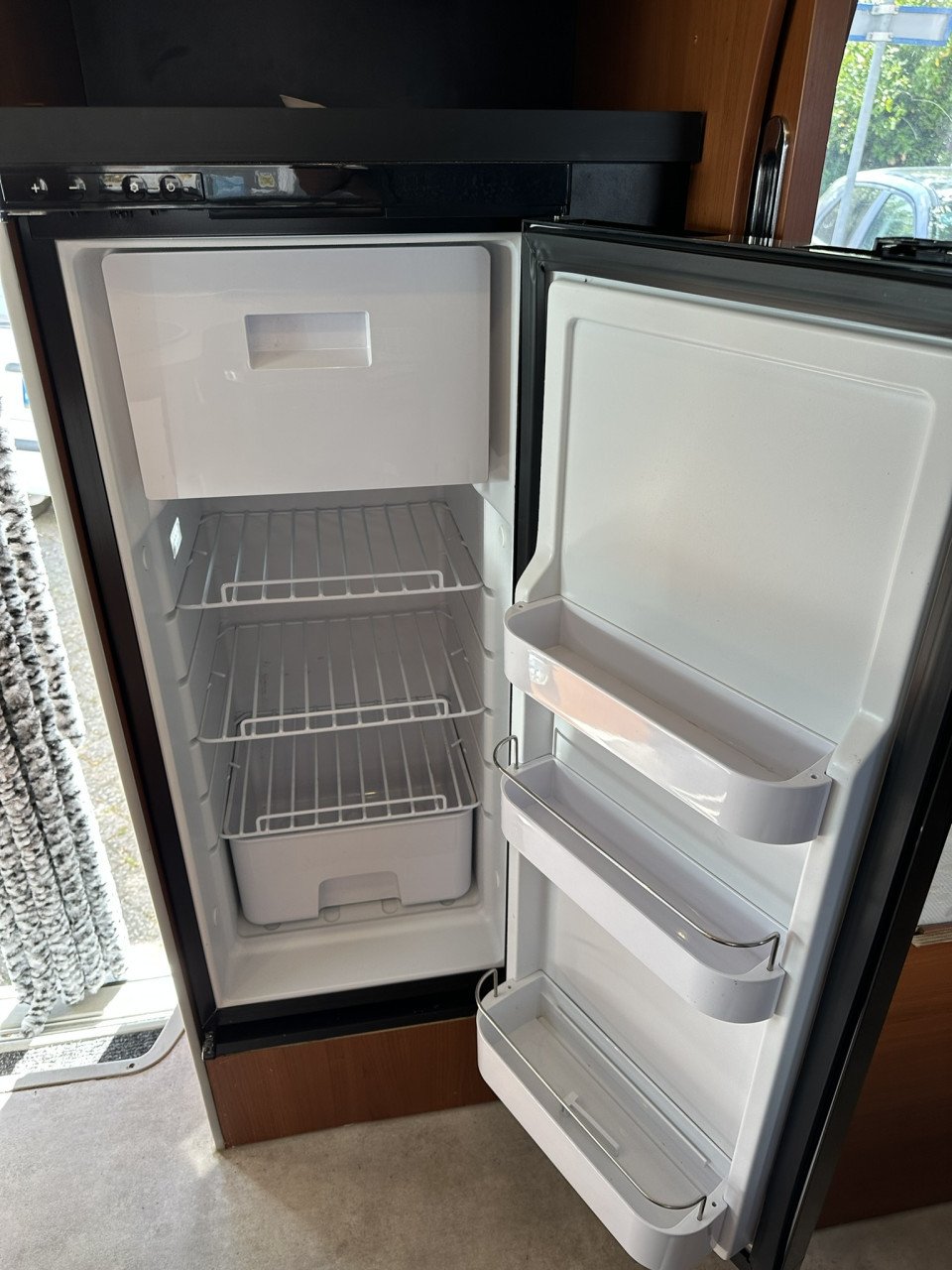 Comfortabel reizen in stijl – ontdek de McLouis MC4-75, 2012, lengtebedden
