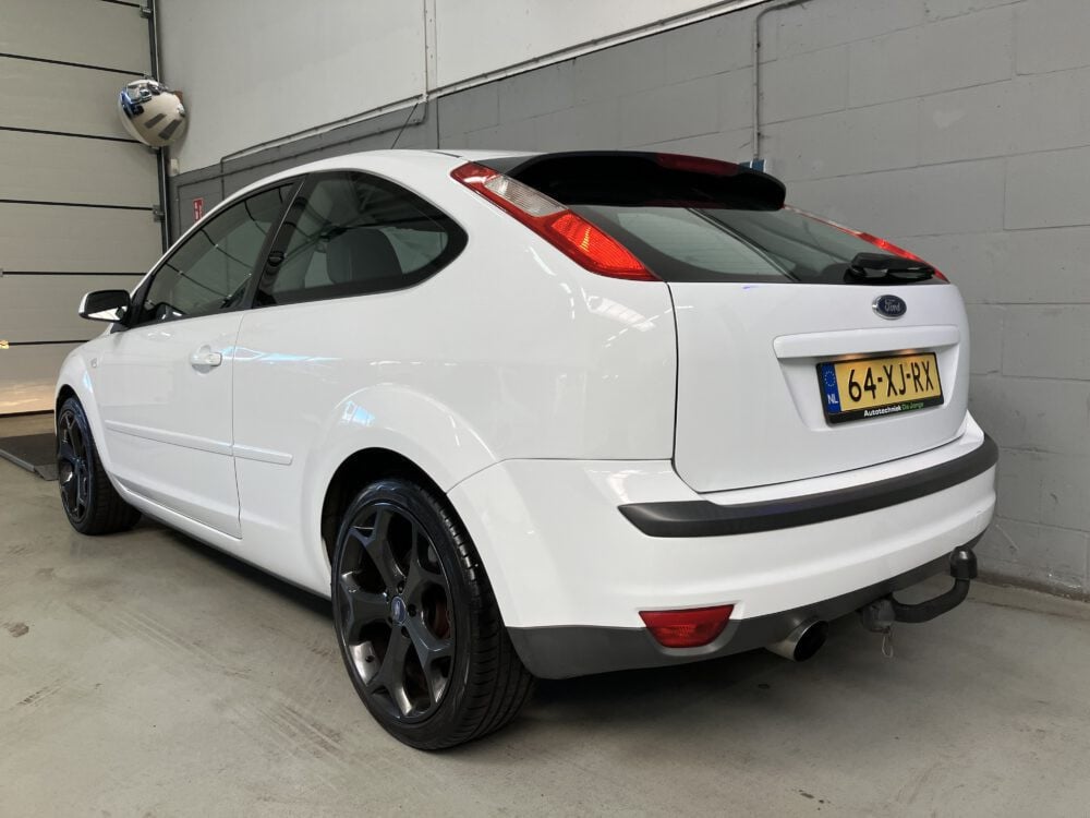 Ford Focus 2.0-16V Futura