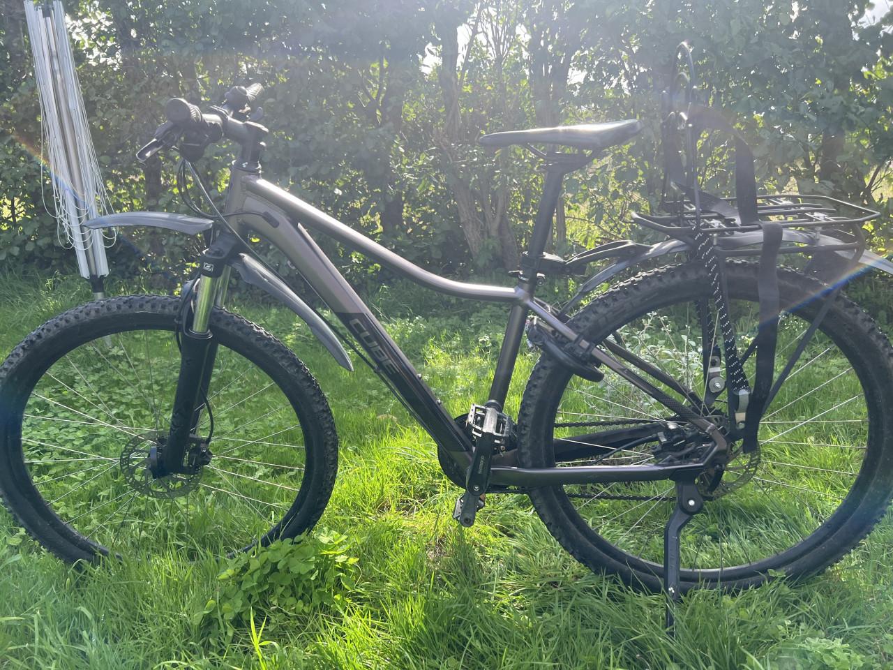 Dames Cube mountainbike access Eaz