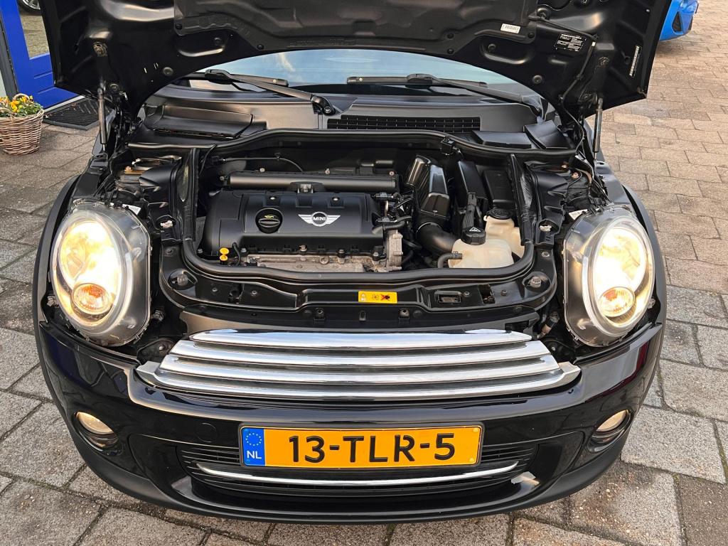 Mini Cooper mini 1.6 10 years ii, navigatie, leer, lm velgen enz...