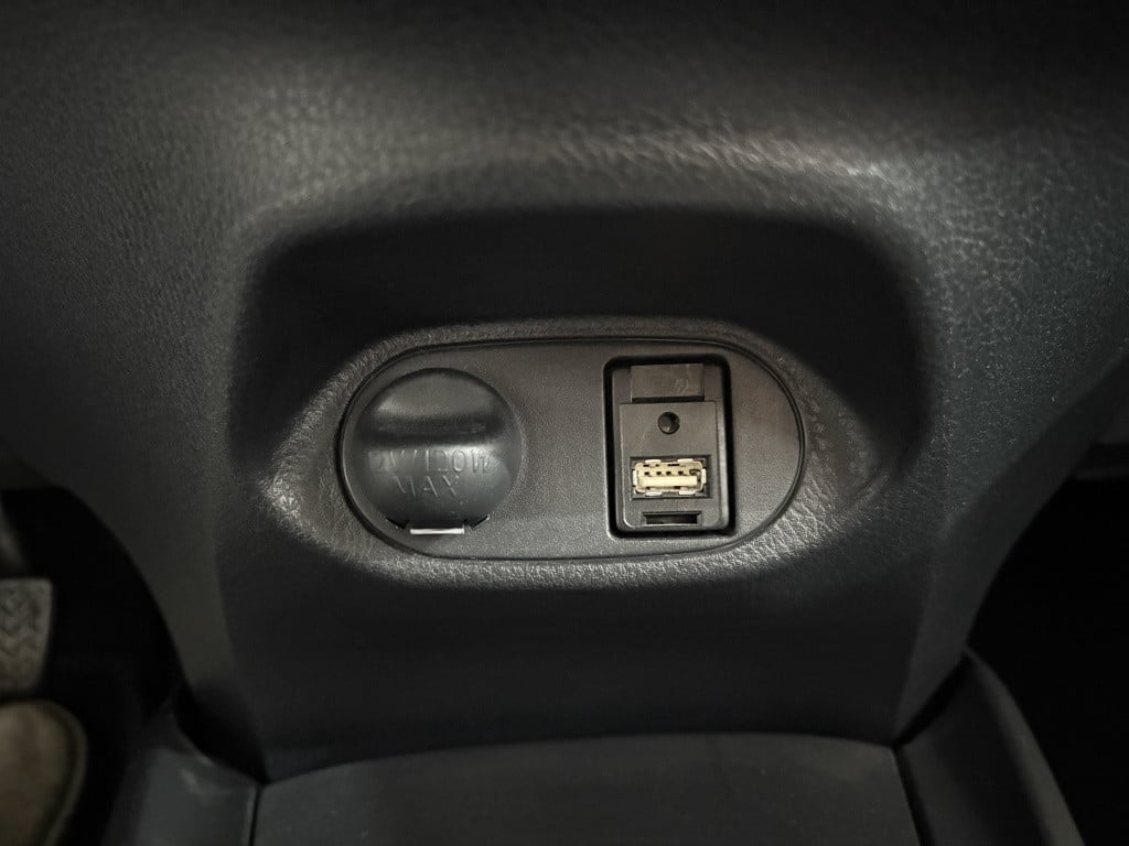 Toyota Yaris 1.3 vvt-i trend