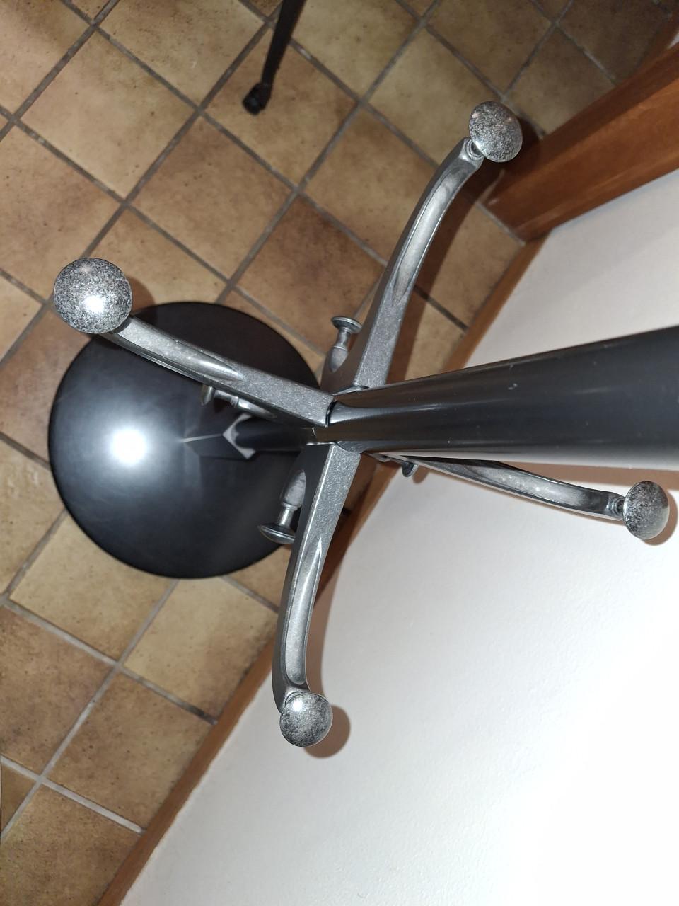 Zware  staande metalen kapstok