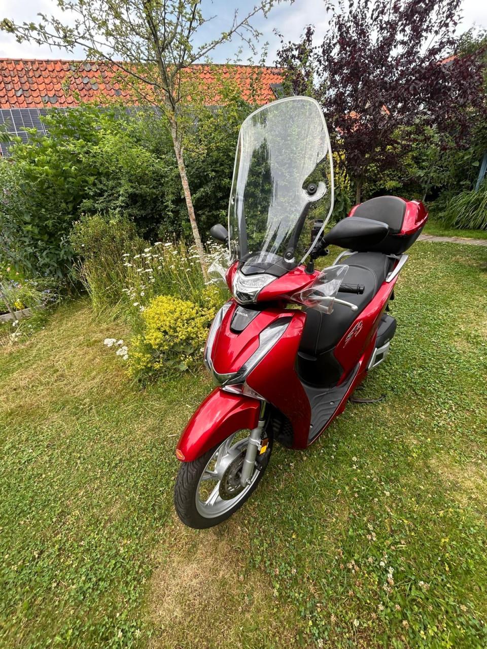 Honda sd 150i motorscooter
