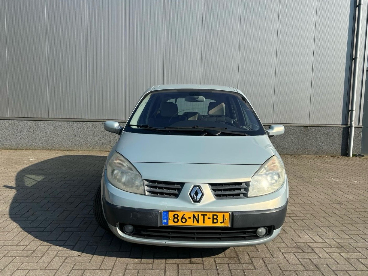 Renault Scenic 2.0-16V Dynamique Comfort