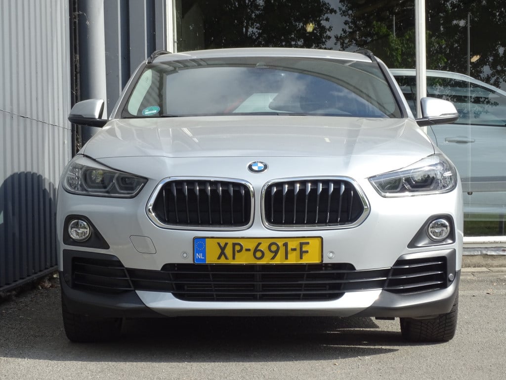 BMW X2 sdrive20i high executive | led | trekhaak | camera | 18"