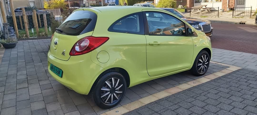 Tekoop zeer nette Ford KA 1.2 I Champignons Edition Bj 2013